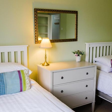 May Tree Cottage Manorbier 5 Mins From The Beach Sleeps 4 外观 照片