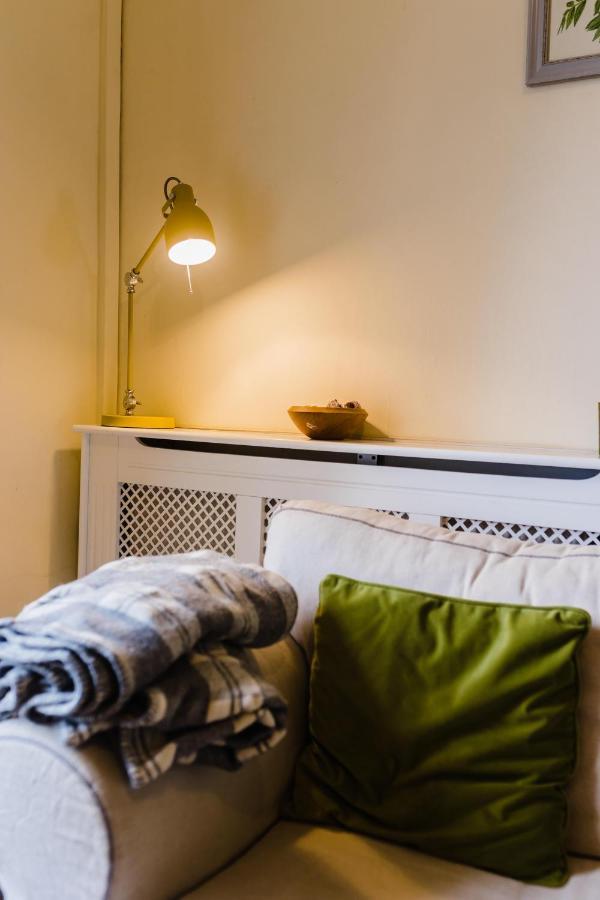 May Tree Cottage Manorbier 5 Mins From The Beach Sleeps 4 外观 照片