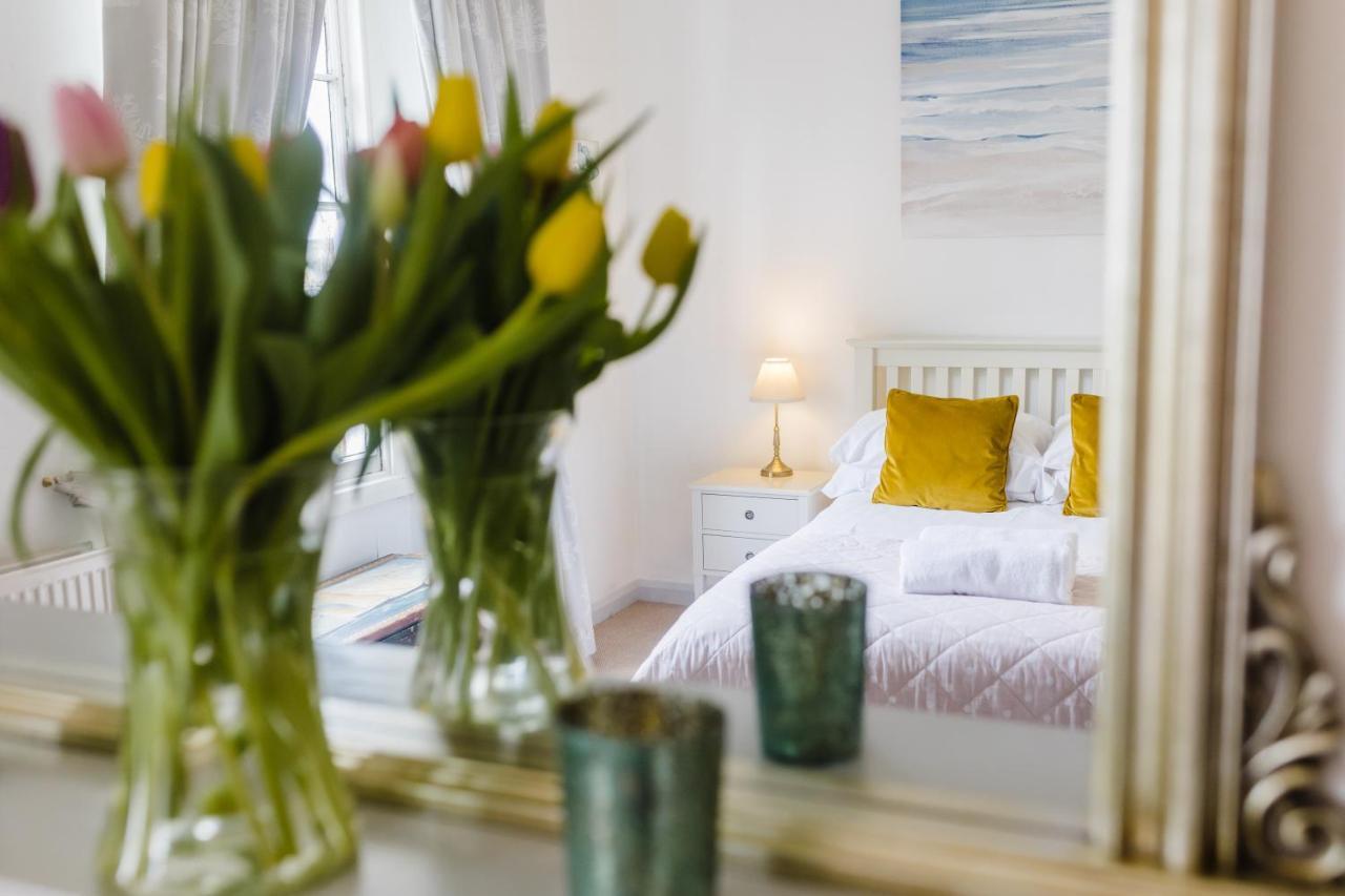 May Tree Cottage Manorbier 5 Mins From The Beach Sleeps 4 外观 照片