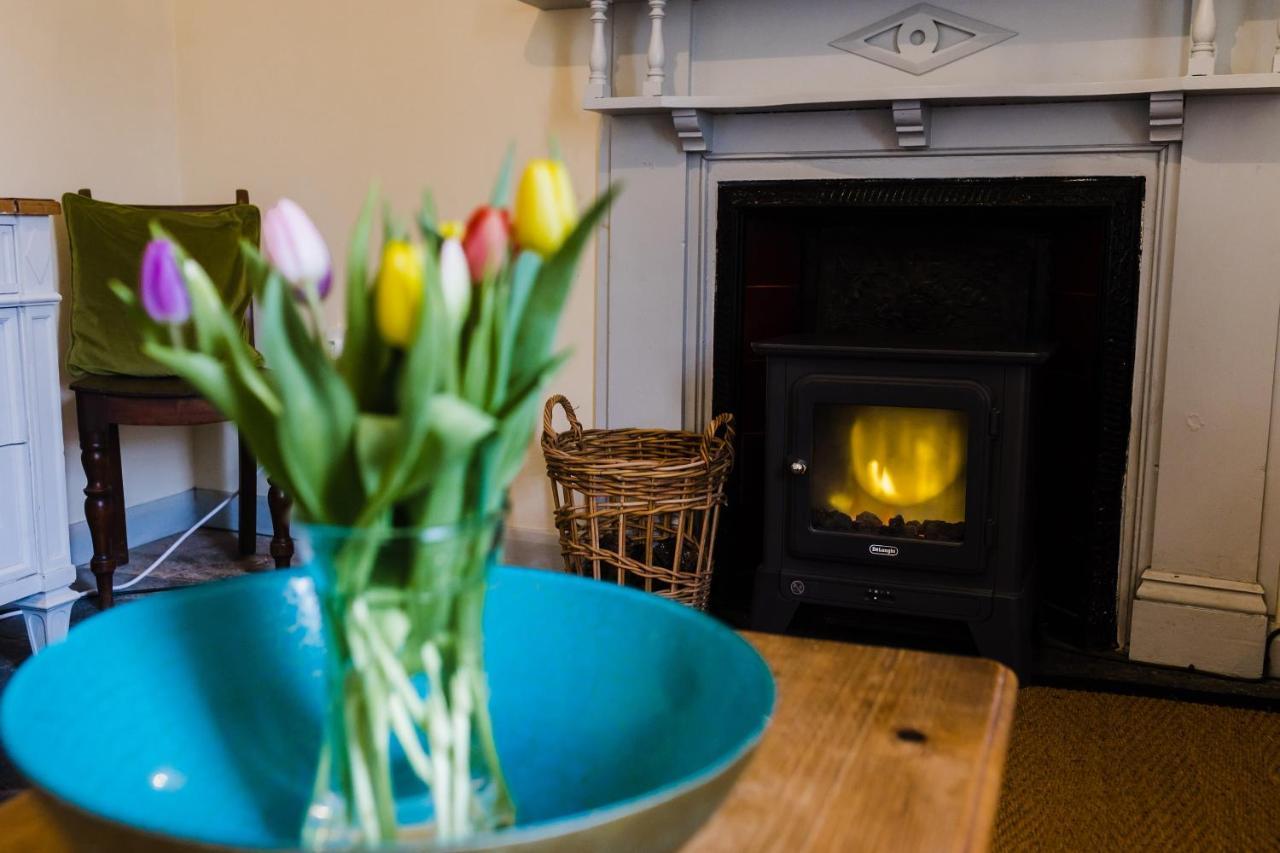 May Tree Cottage Manorbier 5 Mins From The Beach Sleeps 4 外观 照片