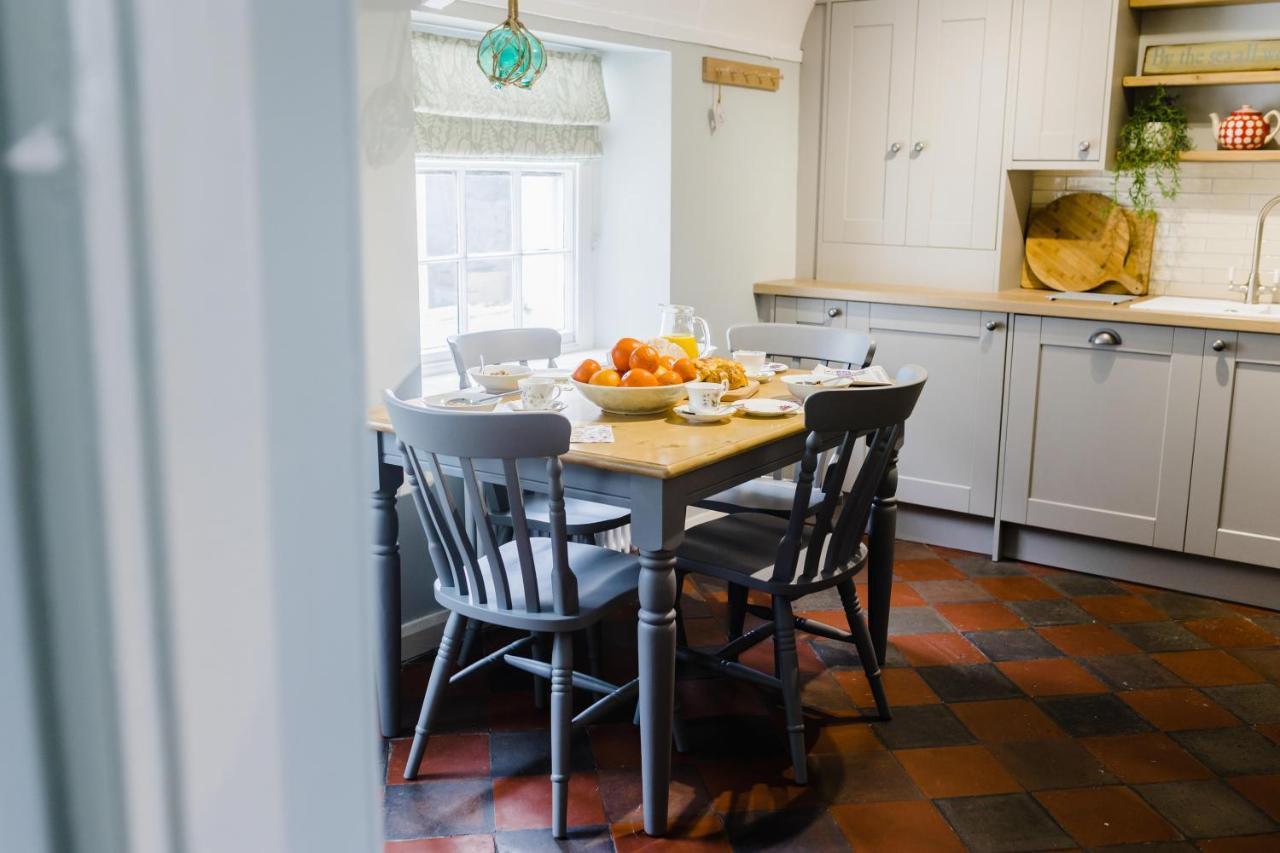 May Tree Cottage Manorbier 5 Mins From The Beach Sleeps 4 外观 照片